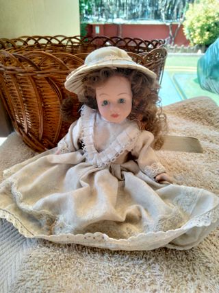 Muñeca de Porcelana Antigua
