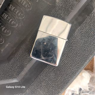 Zippo con grabado de tigre