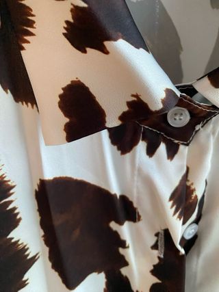 Camisa con estampado de vaca