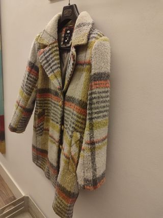 Abrigo cuadros lana cepillada OPCION Talla 42.