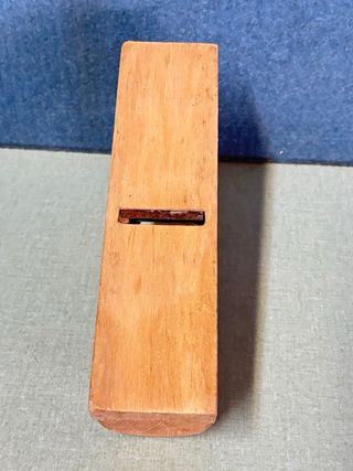 Pialla a mano in legno
