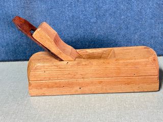 Pialla a mano in legno