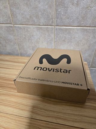 Desco wifi UHD 4K Movistar con mando vocal