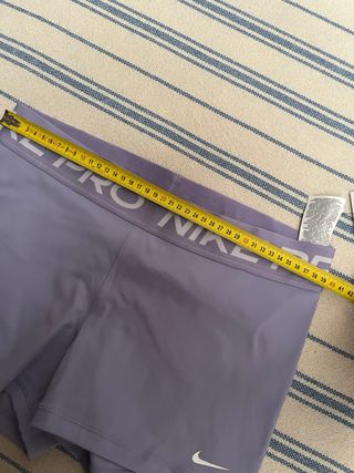 Mallas cortas Nike Pro lilas
