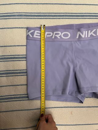 Mallas cortas Nike Pro lilas