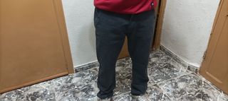 Pantalón chino de hombre, azul claro. Talla M
