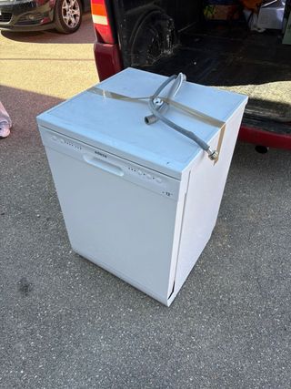 Lavavajillas blanco Edesa