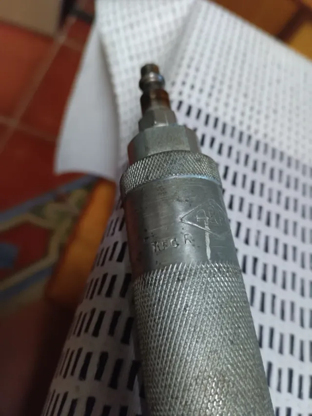 Martillo Neumático ARFI tipo R + Cinceles