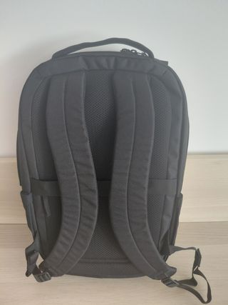 Mochila Case Logic Invigo 21L Negra