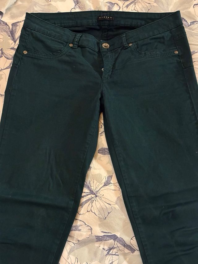 Pantaloni skinny Sisley verde bosco