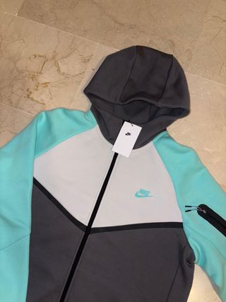 Sudadera Nike Tech Gris y Turquesa