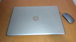 HP Pavilion 17,3", modelo 17-ab004ns, 12 GB, 1 TB