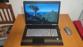 HP Pavilion 17,3", modelo 17-ab004ns, 12 GB, 1 TB