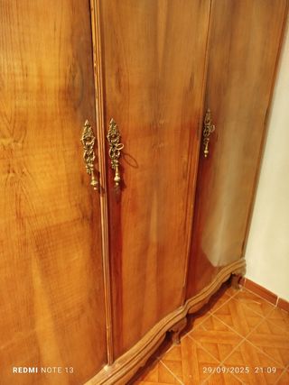 Armario ropero antiguo
