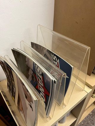 Revistero vintage metacrilato transparente