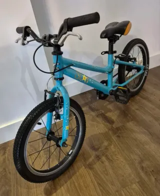 Bici infantil Carrera 16" super ligera como nueva
