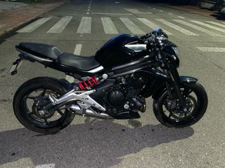 Kawasaki ER6N Negra