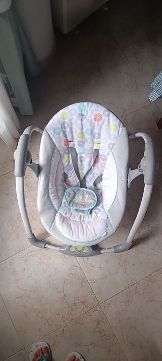Columpio de viaje Ingenuity-Prácticamente nuevo.