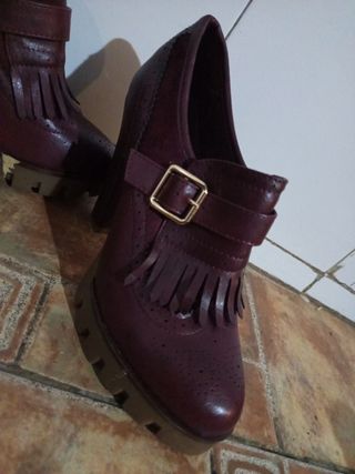 Zapatos de tacón rojos/marrones