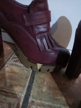 Zapatos de tacón rojos/marrones