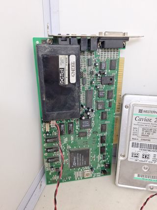 Placa Base, Tarjeta y Disco Duro Antiguo