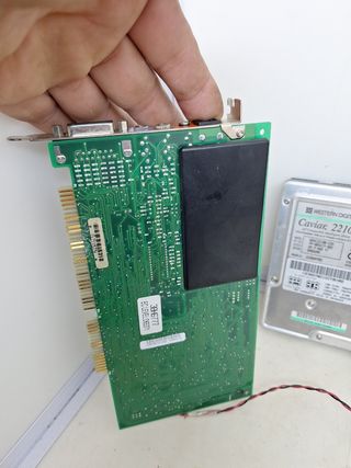 Placa Base, Tarjeta y Disco Duro Antiguo