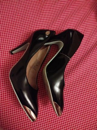 Zapatos Adolfo Dominguez Negros Punta Dorada Talla