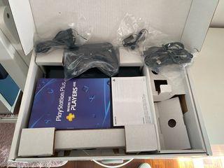 Ps4 Fat 500 GB - Firmware 9.0
Boxata usato poco