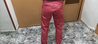 Pantalón chino Sfera hombre rojo pálido