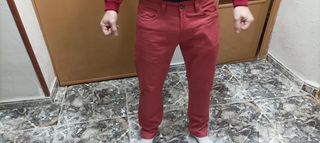 Pantalón chino Sfera hombre rojo pálido