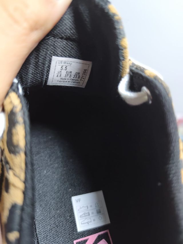 Zapatillas Vans Leopardo Talla 37 A ESTRENAR