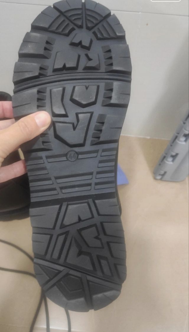 Botas militares originales del ejército español.