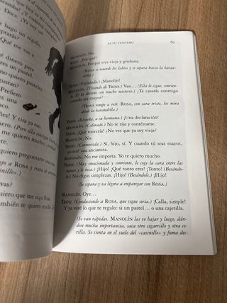 Historia De Una Escalera (Clásicos Hispánicos /...