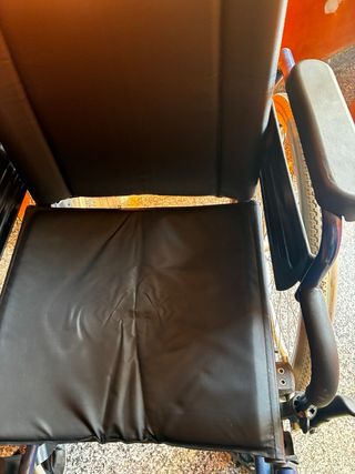 silla de ruedas plegable de aluminio como nueva