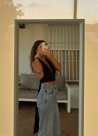 Top halter negro crop