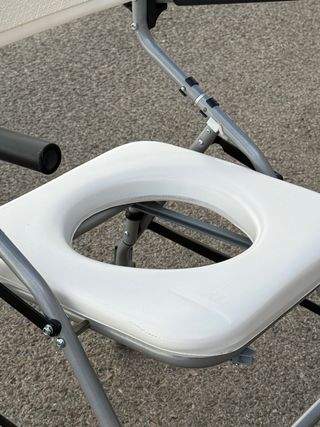 silla de ruedas de adulto para ir al baño 