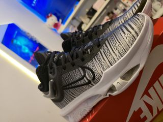 Zapatillas Nike Air Zoom GT Negras y Blancas