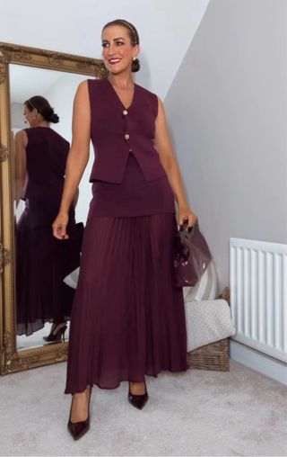 Conjunto falda y chaleco punto