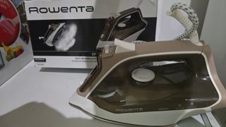 Plancha de vapor Rowenta Effective+ 2400W