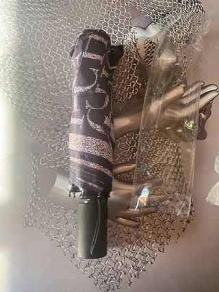 Paraguas Carolina Herrera Marrón