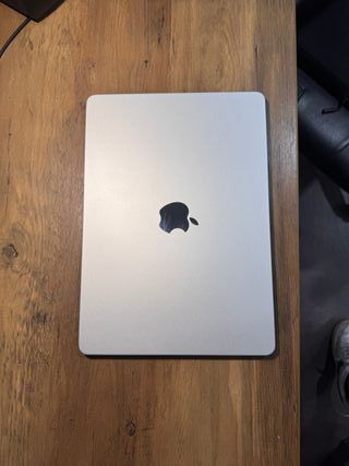 MacBook Air M2 2024 Plata
