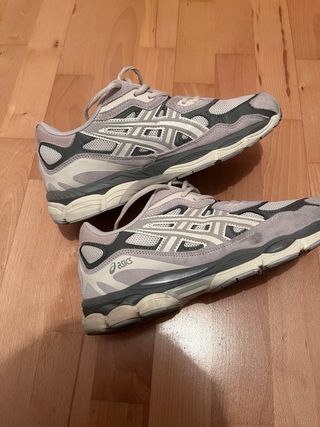 Asics Gel NYC gris y blanco