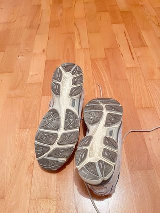 Asics Gel NYC gris y blanco