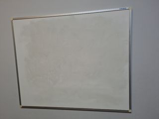 Pizarra blanca.
