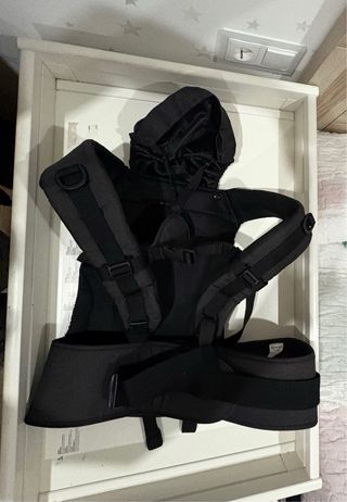 Portabebés ergonómico.