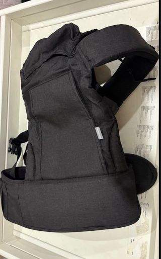 Portabebés ergonómico.