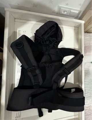 Portabebés ergonómico.