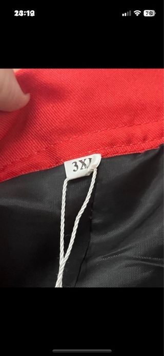 Chaqueta de fiesta dorada y roja