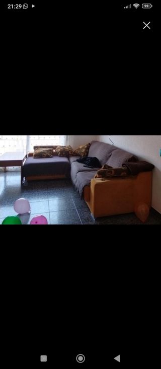 Sofá modular naranja y marrón