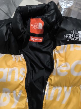 Abrigo The North Face Supreme Amarillo y Negro